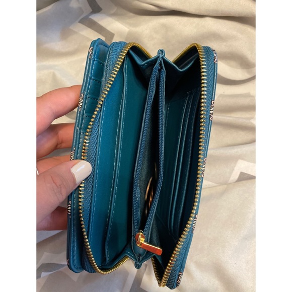 Floral Target Wallet - Picture 4 of 5